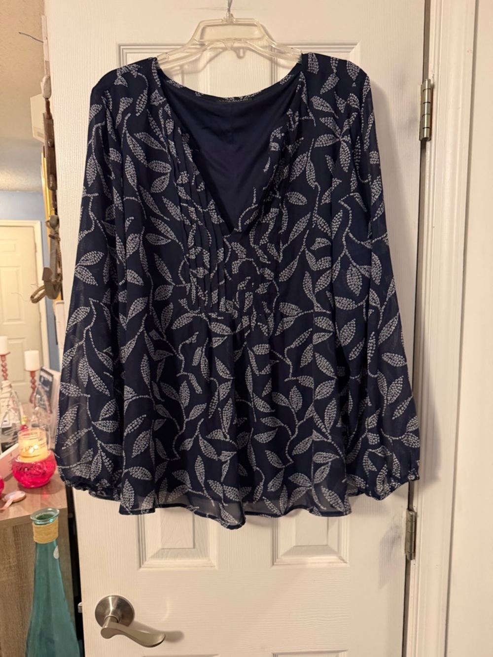 Lane Bryant Navy Blue Printed V-Neck Peasant Blouse with White Leaf Print